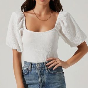 ASTR Puff Sleeve Textured Bodysuit